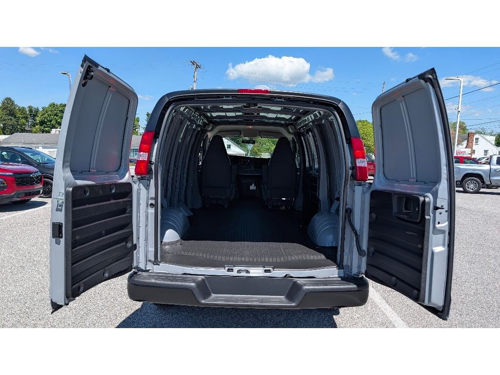 2026 Chevrolet Express Cargo WT