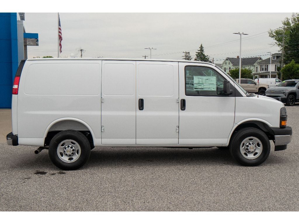 2026 Chevrolet Express Cargo WT