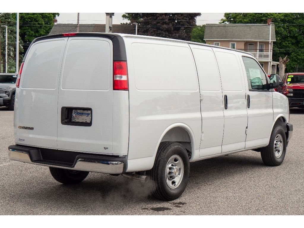2026 Chevrolet Express Cargo WT