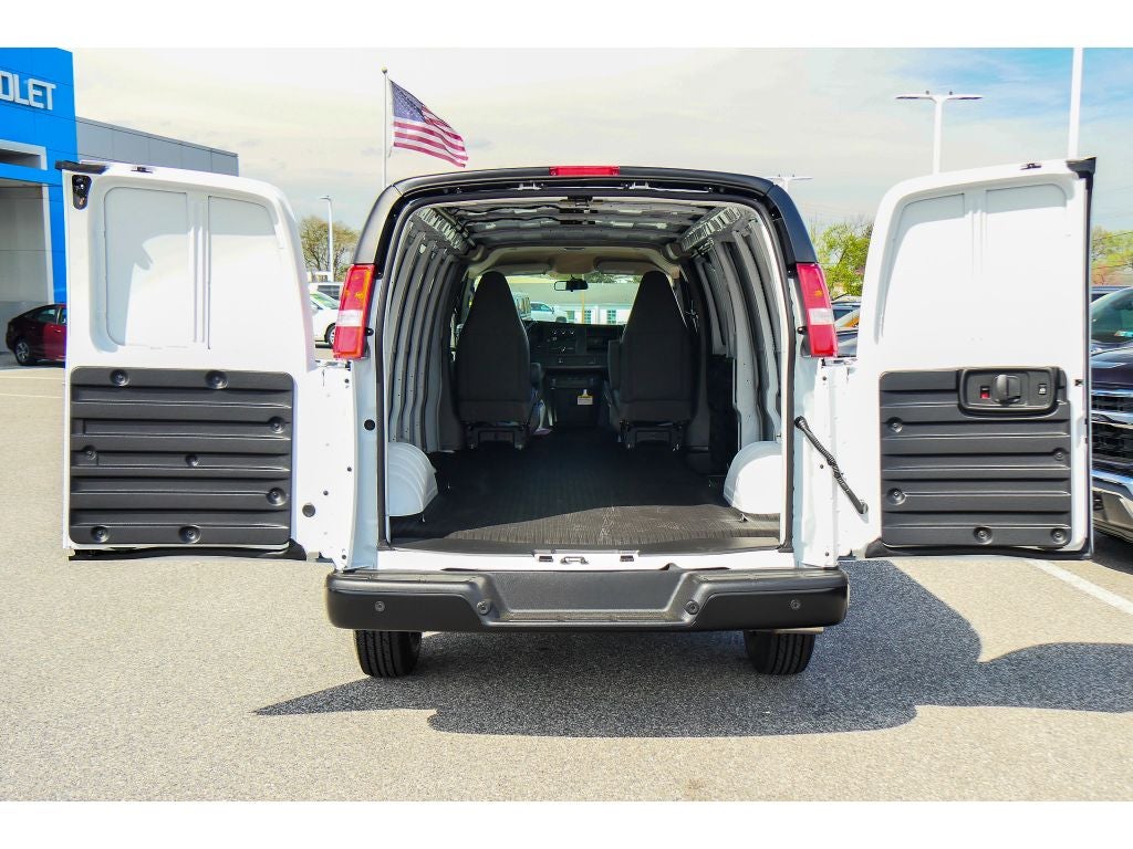 2026 Chevrolet Express Cargo WT