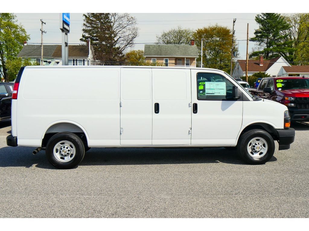 2026 Chevrolet Express Cargo WT