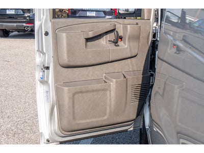 2025 Chevrolet Express Cargo 3500 WT