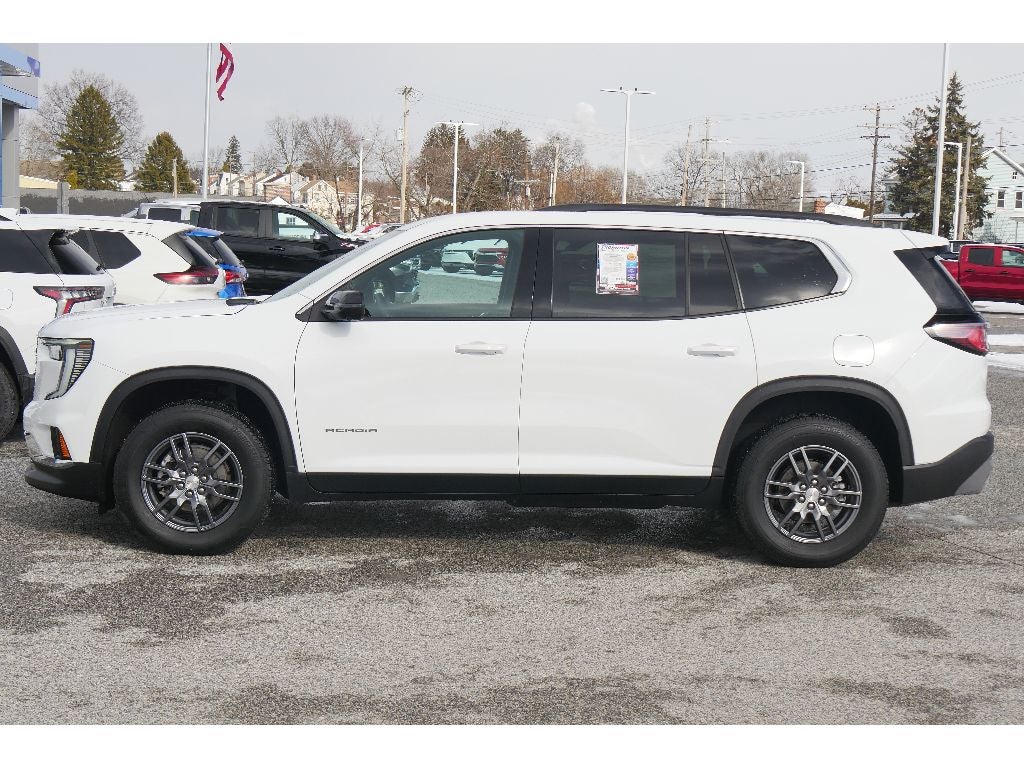 2025 GMC Acadia Elevation