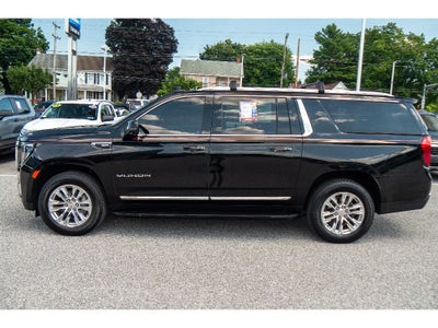 2022 GMC Yukon XL SLT