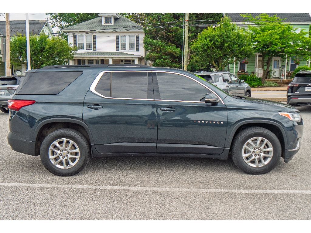2020 Chevrolet Traverse LT Cloth