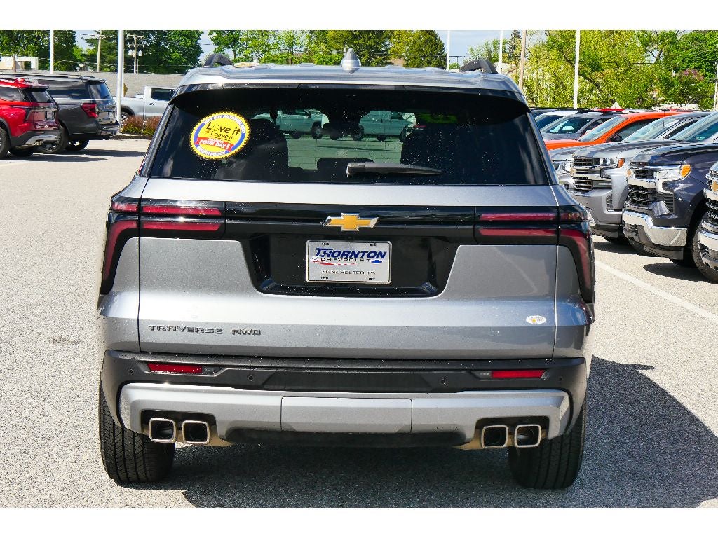 2025 Chevrolet Traverse LT
