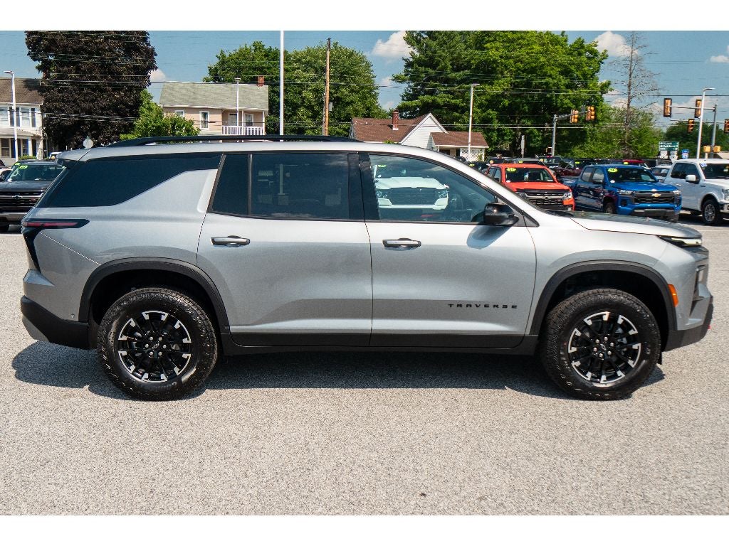 2026 Chevrolet Traverse Z71 - Photo 2