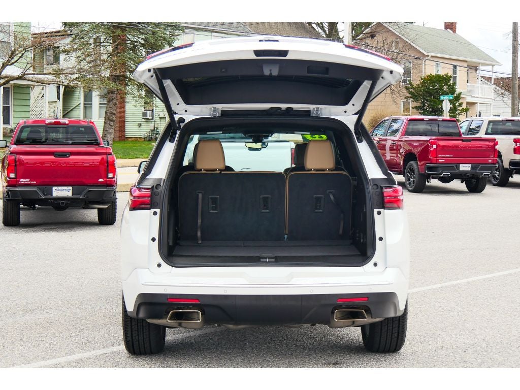 2023 Chevrolet Traverse Premier