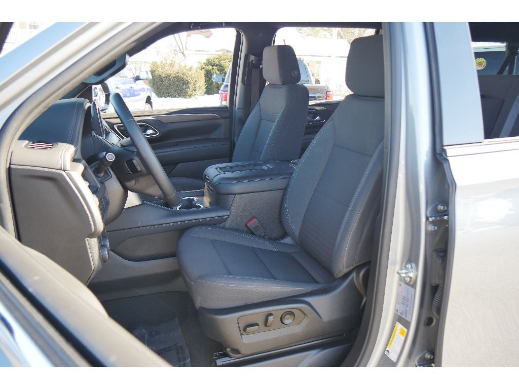 2023 Chevrolet Suburban LS