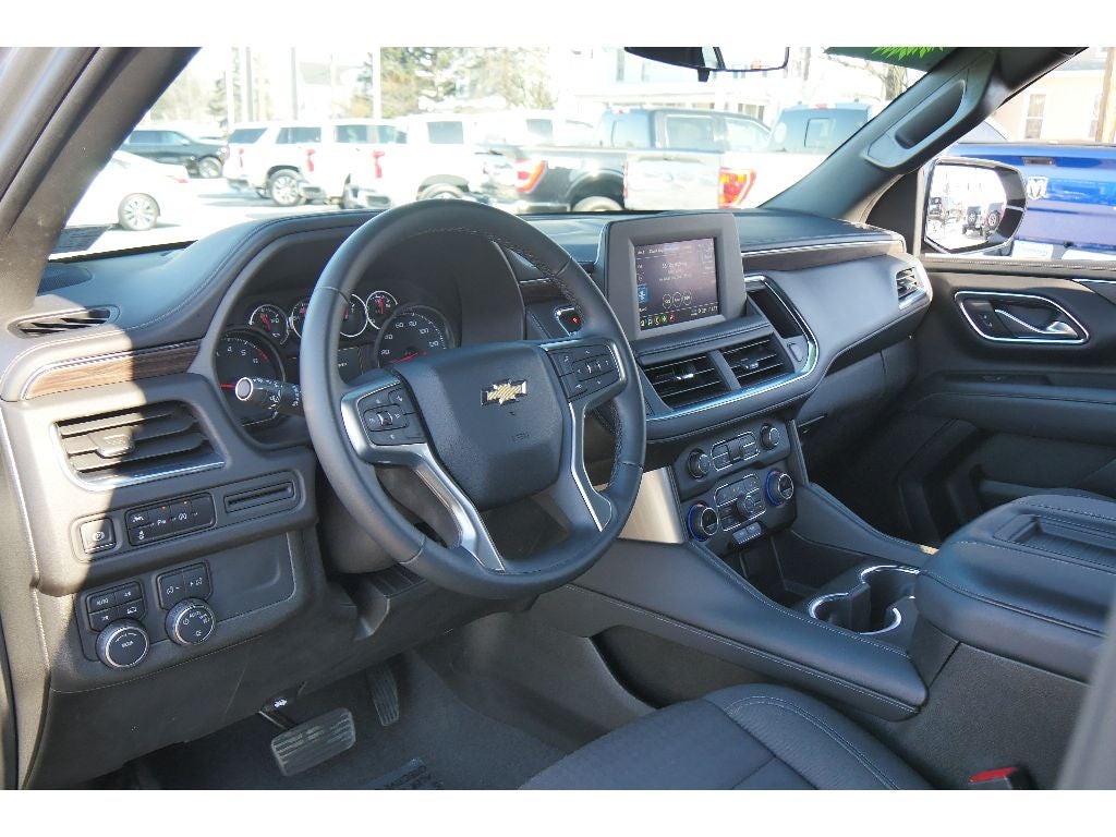 2023 Chevrolet Suburban LS