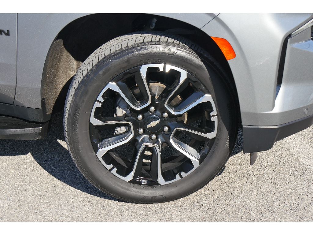 2023 Chevrolet Suburban LS