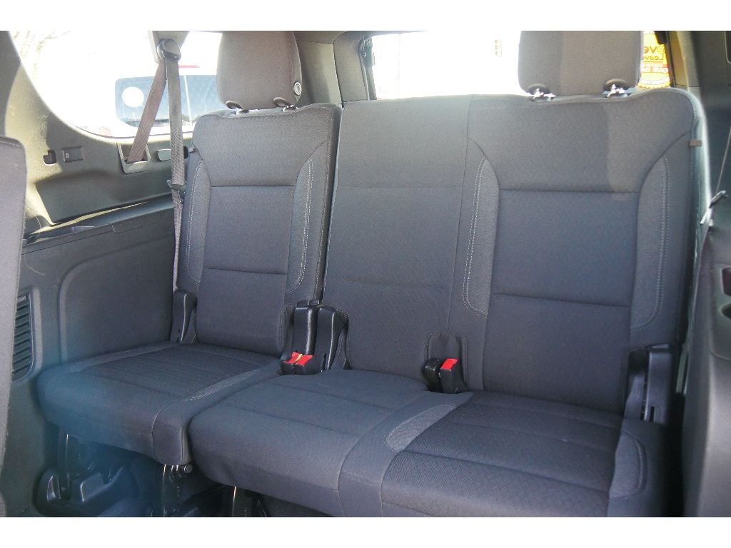 2023 Chevrolet Suburban LS