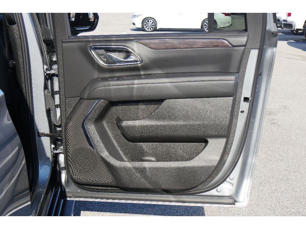 2023 Chevrolet Suburban LS