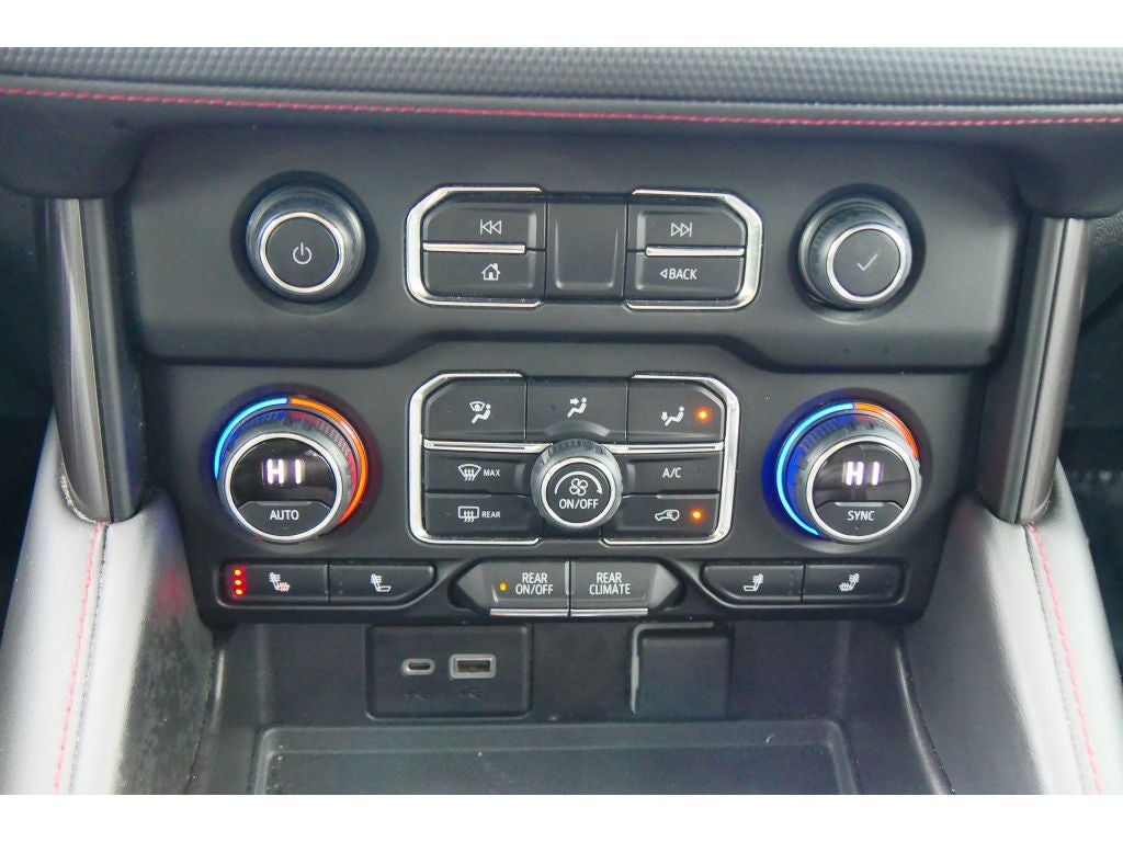 2022 Chevrolet Suburban RST