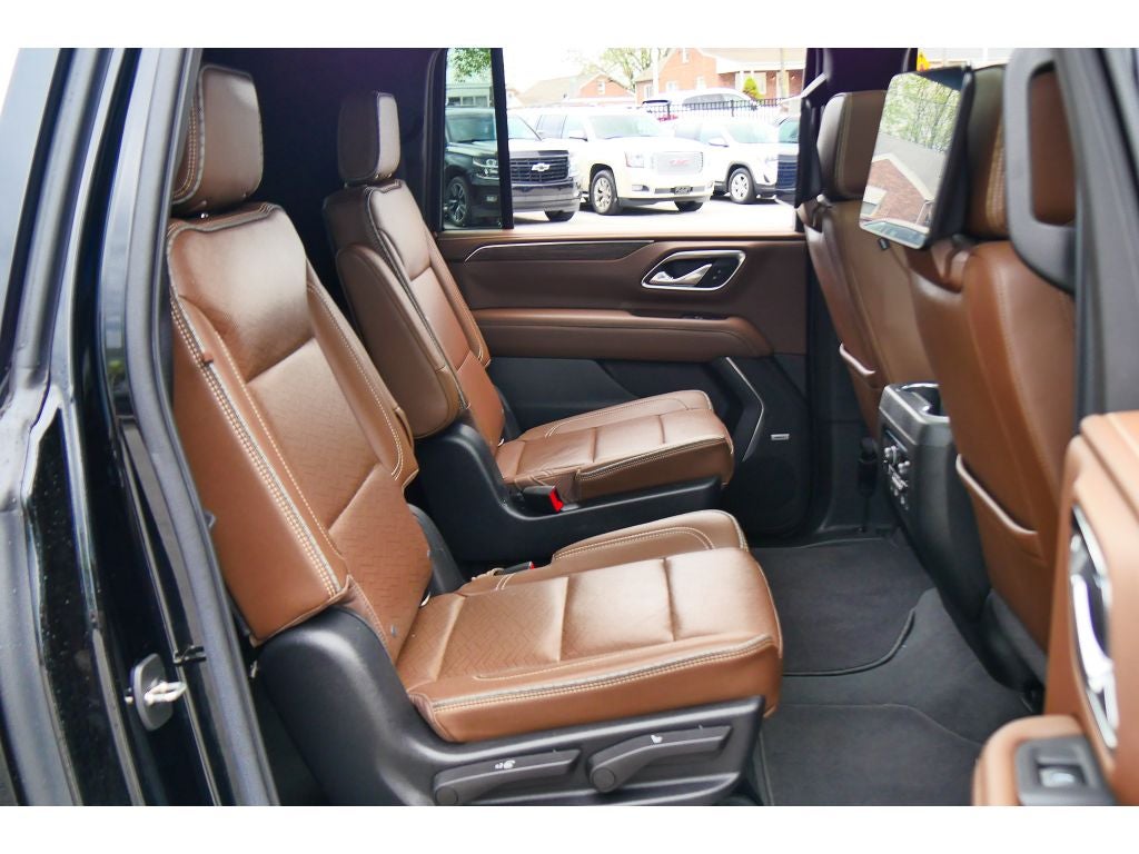 2022 Chevrolet Suburban High Country