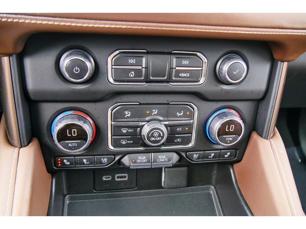 2022 Chevrolet Suburban High Country