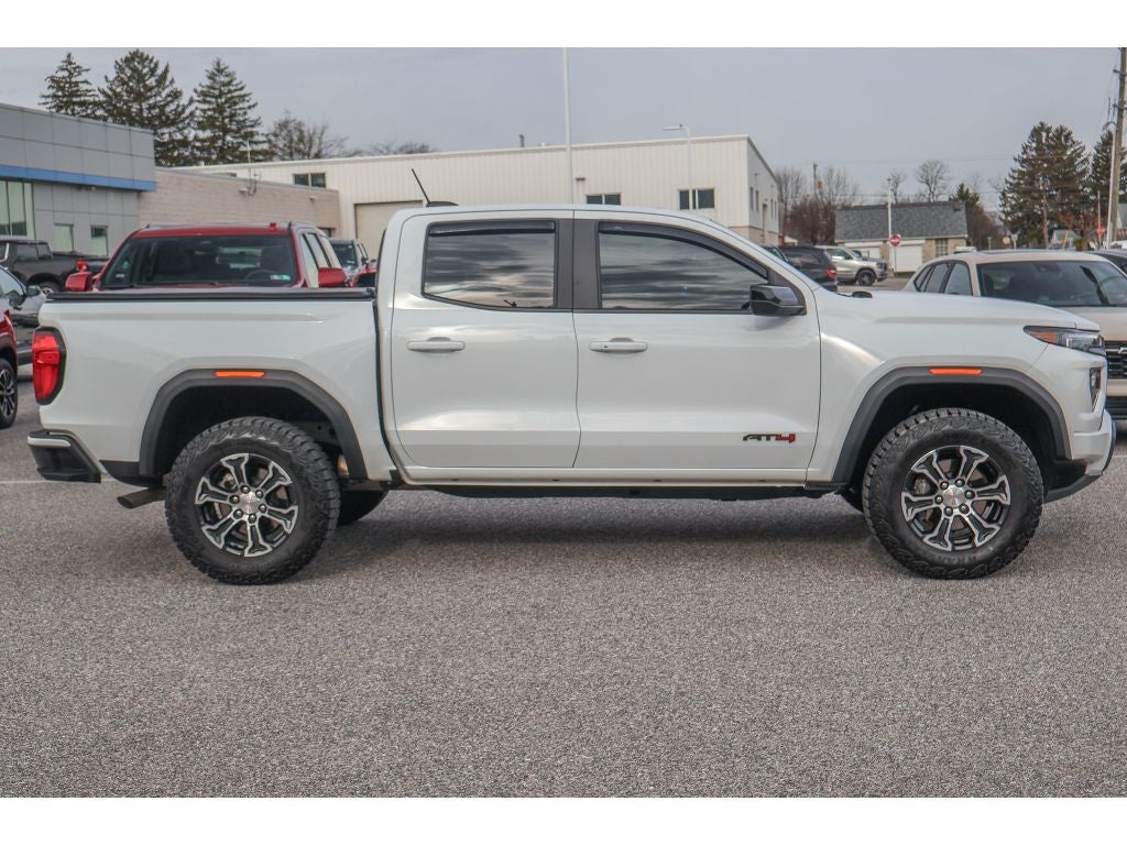 2024 GMC Canyon AT4