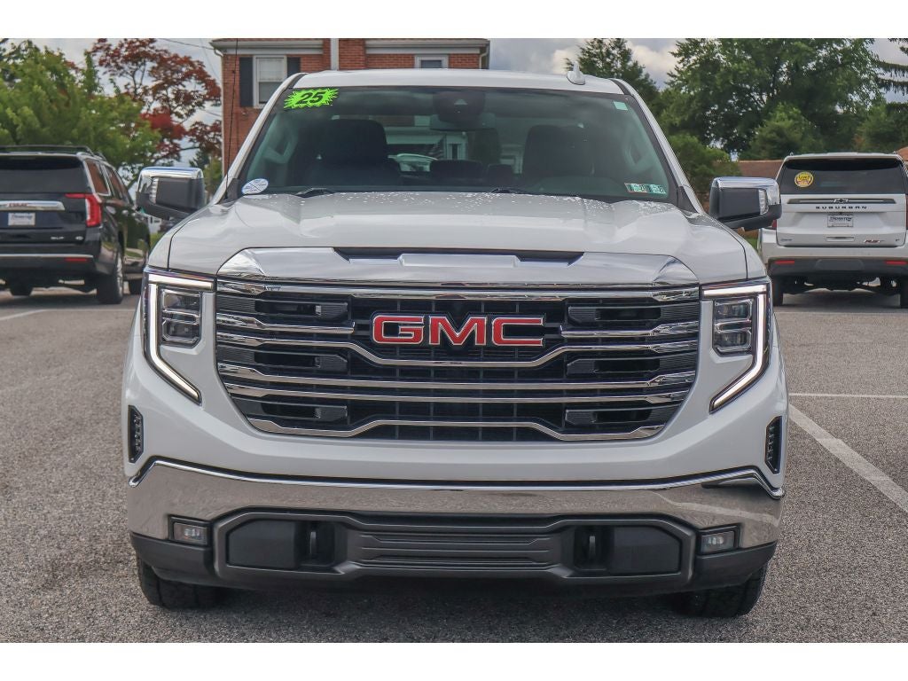 2025 GMC Sierra 1500 SLT