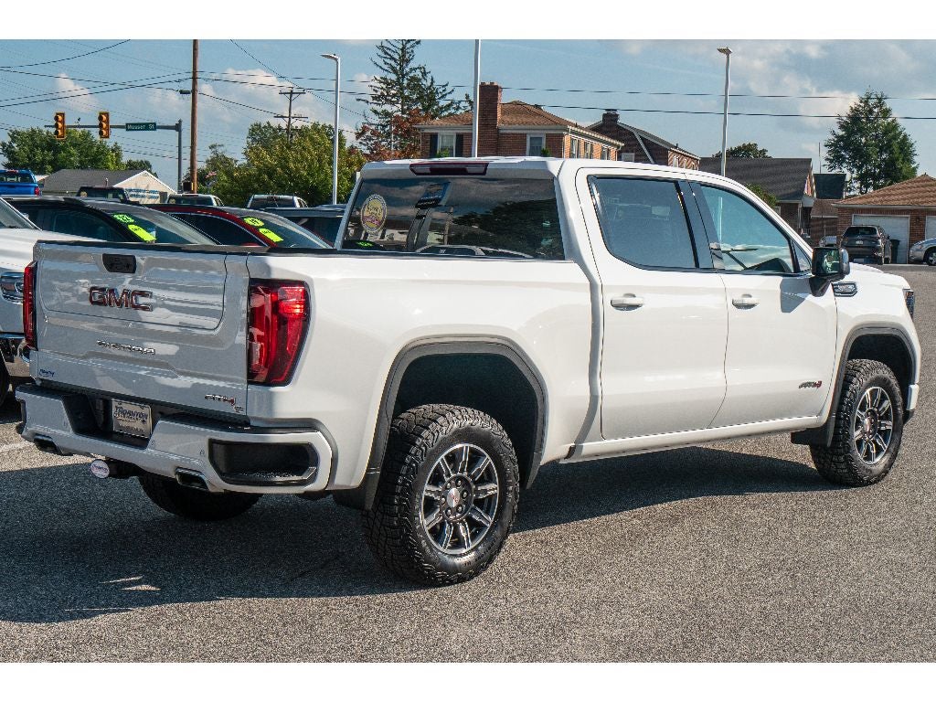 2025 GMC Sierra 1500 AT4