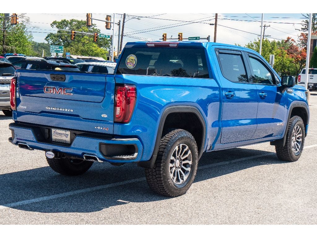 2023 GMC Sierra 1500 AT4