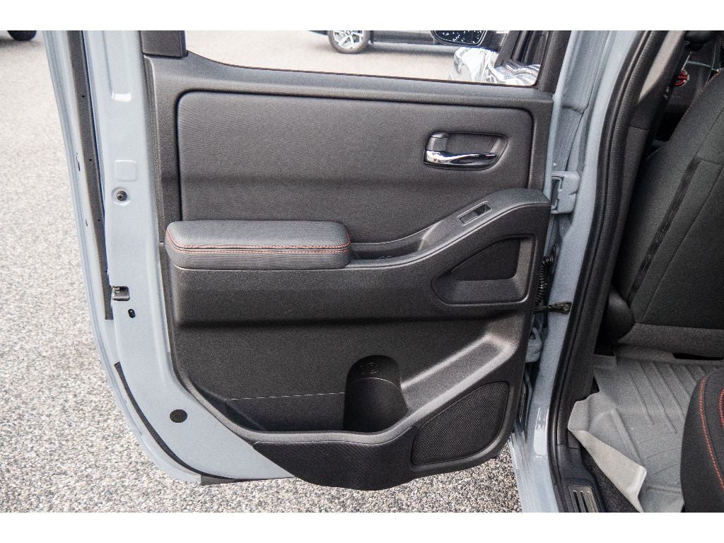 2023 Nissan Frontier Crew Cab PRO-4X 4x4