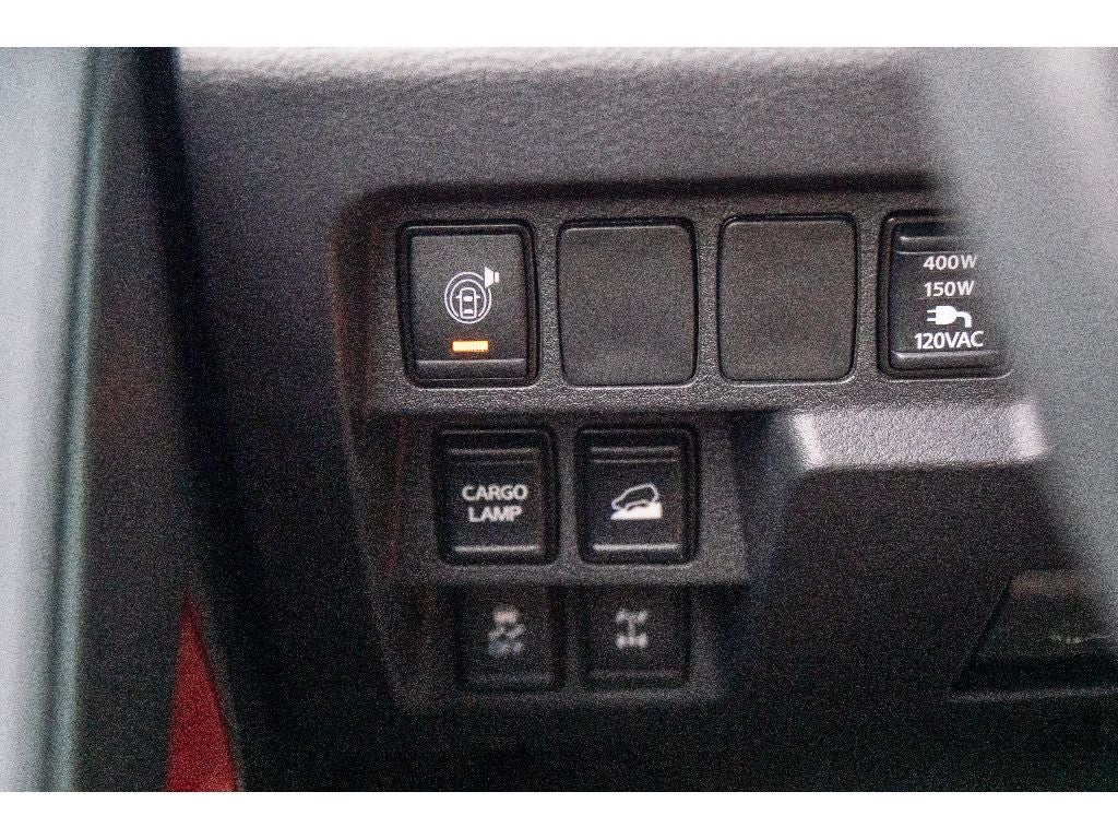 2023 Nissan Frontier Crew Cab PRO-4X 4x4