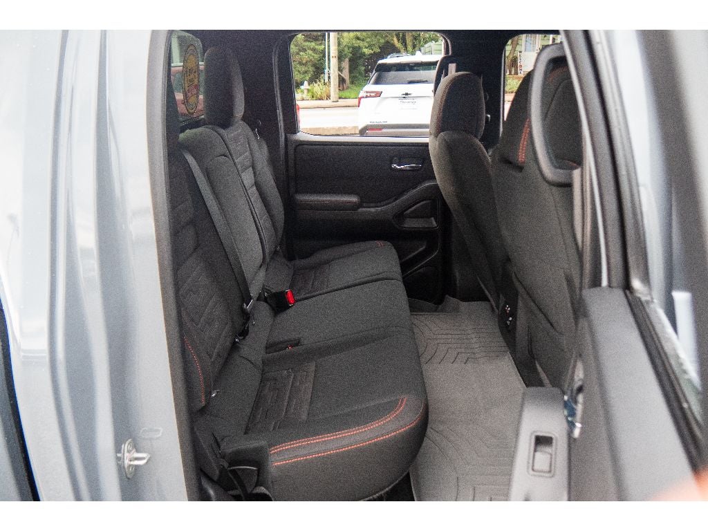 2023 Nissan Frontier Crew Cab PRO-4X 4x4