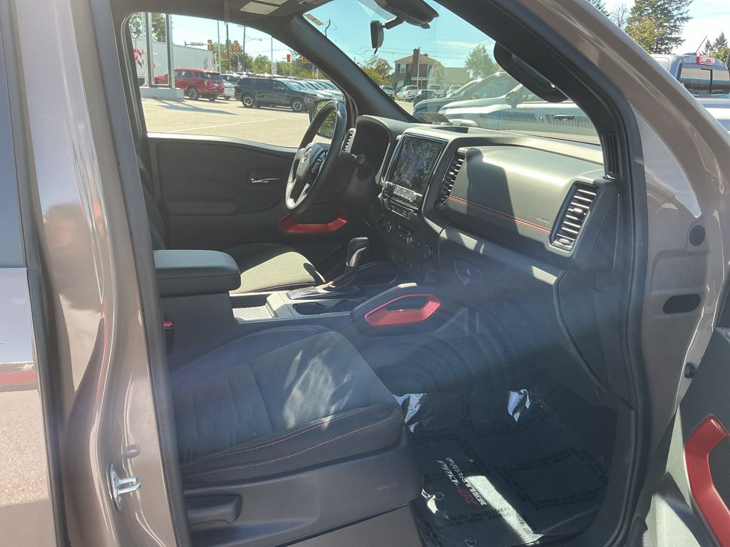 2024 Nissan Frontier Crew Cab PRO-4X 4x4