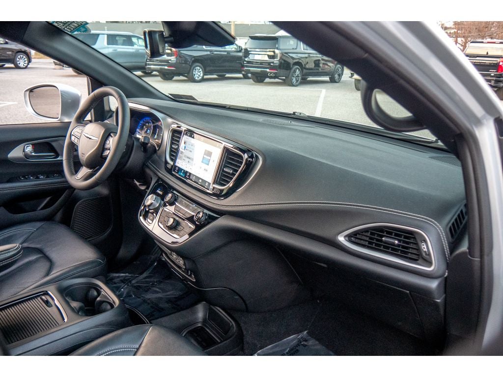 2022 Chrysler Pacifica Touring L AWD