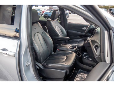 2022 Chrysler Pacifica Touring L AWD