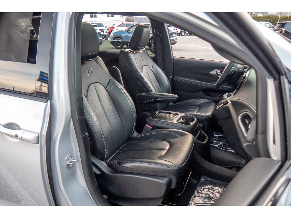 2022 Chrysler Pacifica Touring L AWD