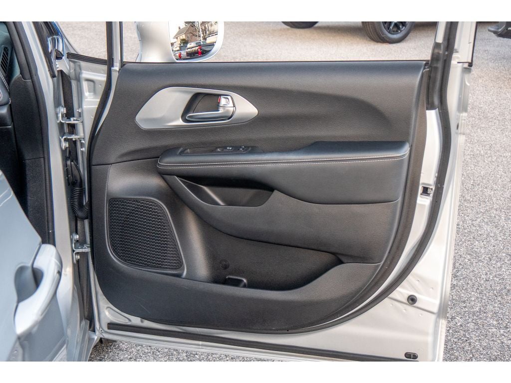 2022 Chrysler Pacifica Touring L AWD