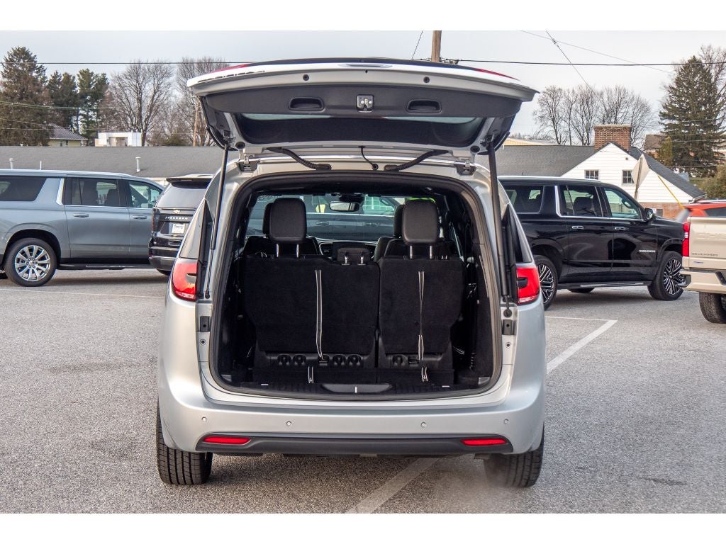 2022 Chrysler Pacifica Touring L AWD