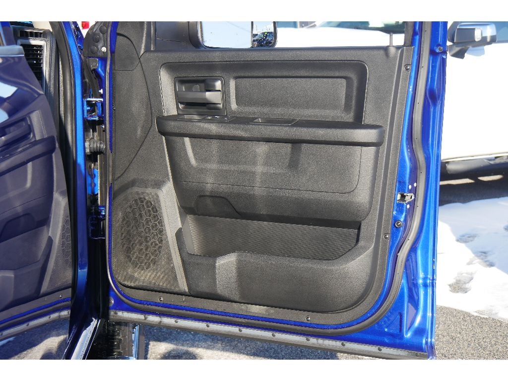 2018 RAM 2500 Tradesman Crew Cab 4x4 6'4" Box