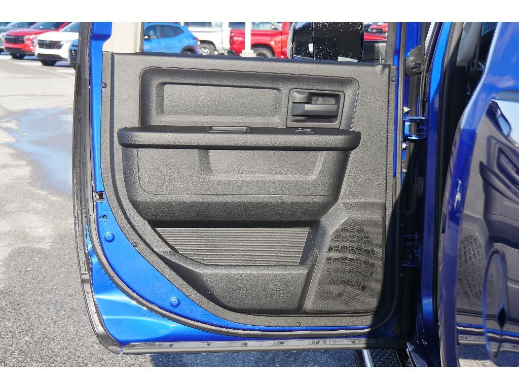 2018 RAM 2500 Tradesman Crew Cab 4x4 6'4" Box