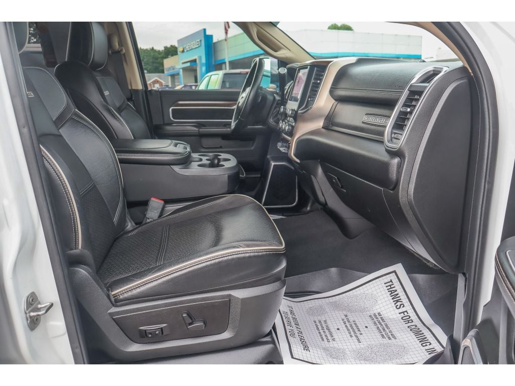 2022 RAM 2500 Laramie Crew Cab 4x4 6'4" Box
