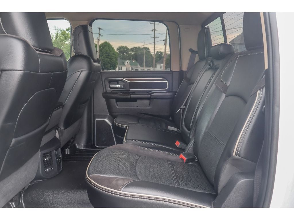 2022 RAM 2500 Laramie Crew Cab 4x4 6'4" Box