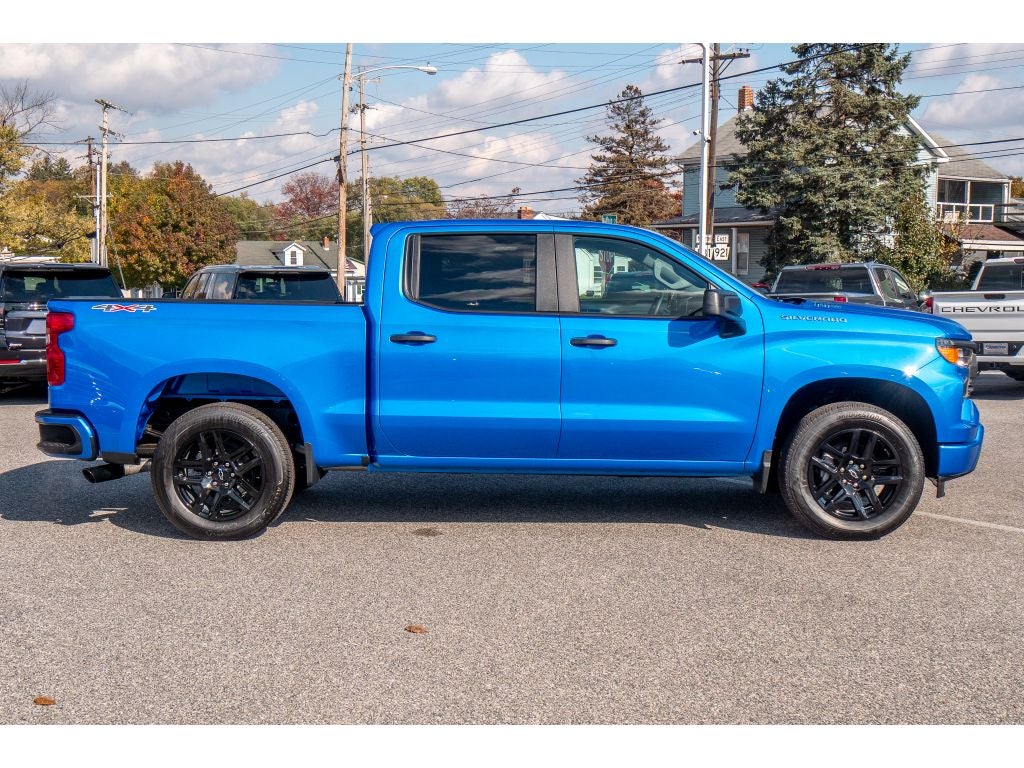 2025 Chevrolet Silverado 1500 Custom