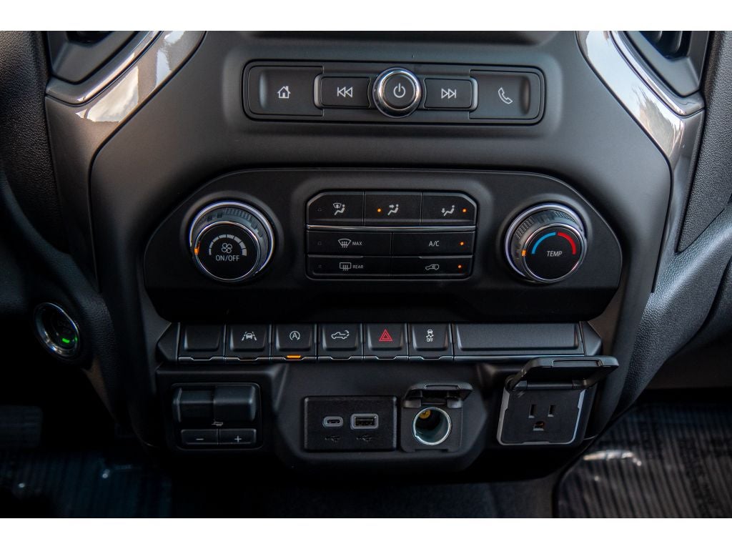 2025 Chevrolet Silverado 1500 Custom