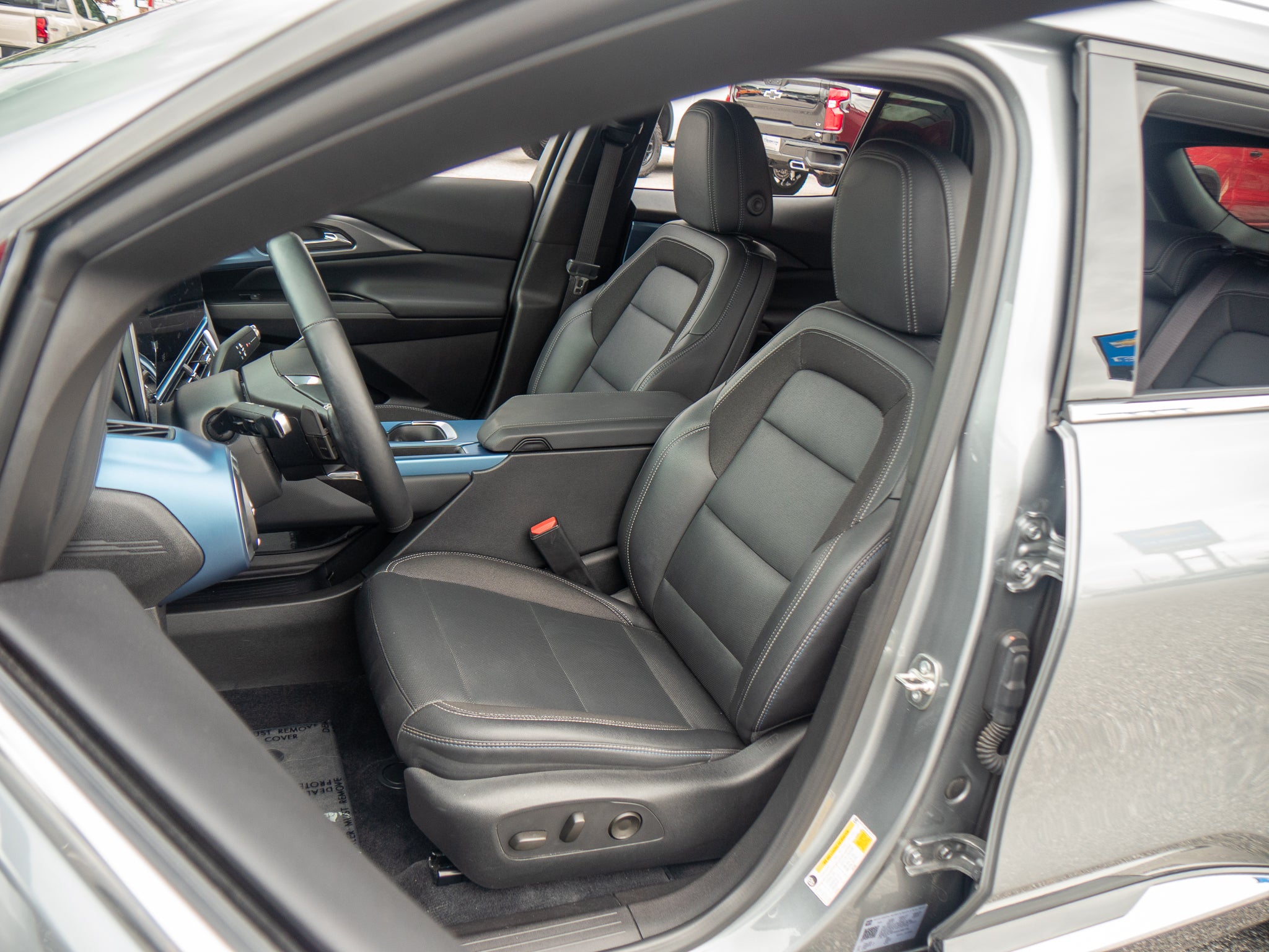 2024 Chevrolet Equinox EV 2LT
