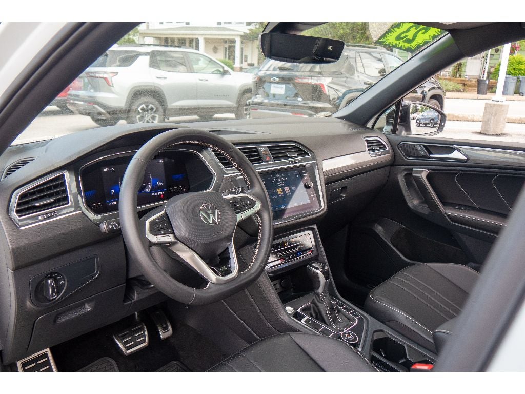 2023 Volkswagen Tiguan 2.0T SE R-Line Black