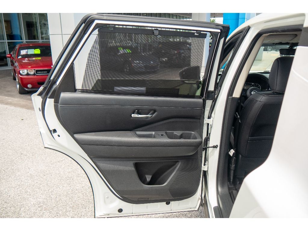 2023 Nissan Pathfinder SL 4WD
