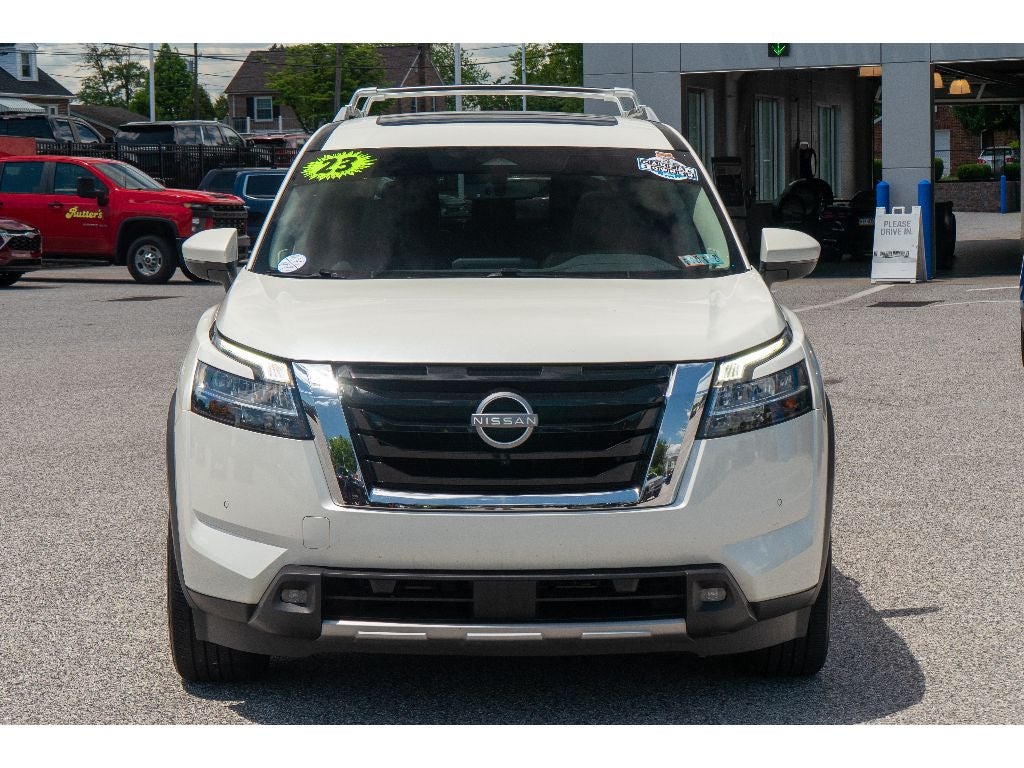 2023 Nissan Pathfinder SL 4WD