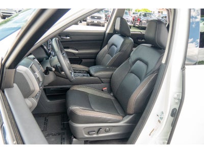 2023 Nissan Pathfinder SL 4WD