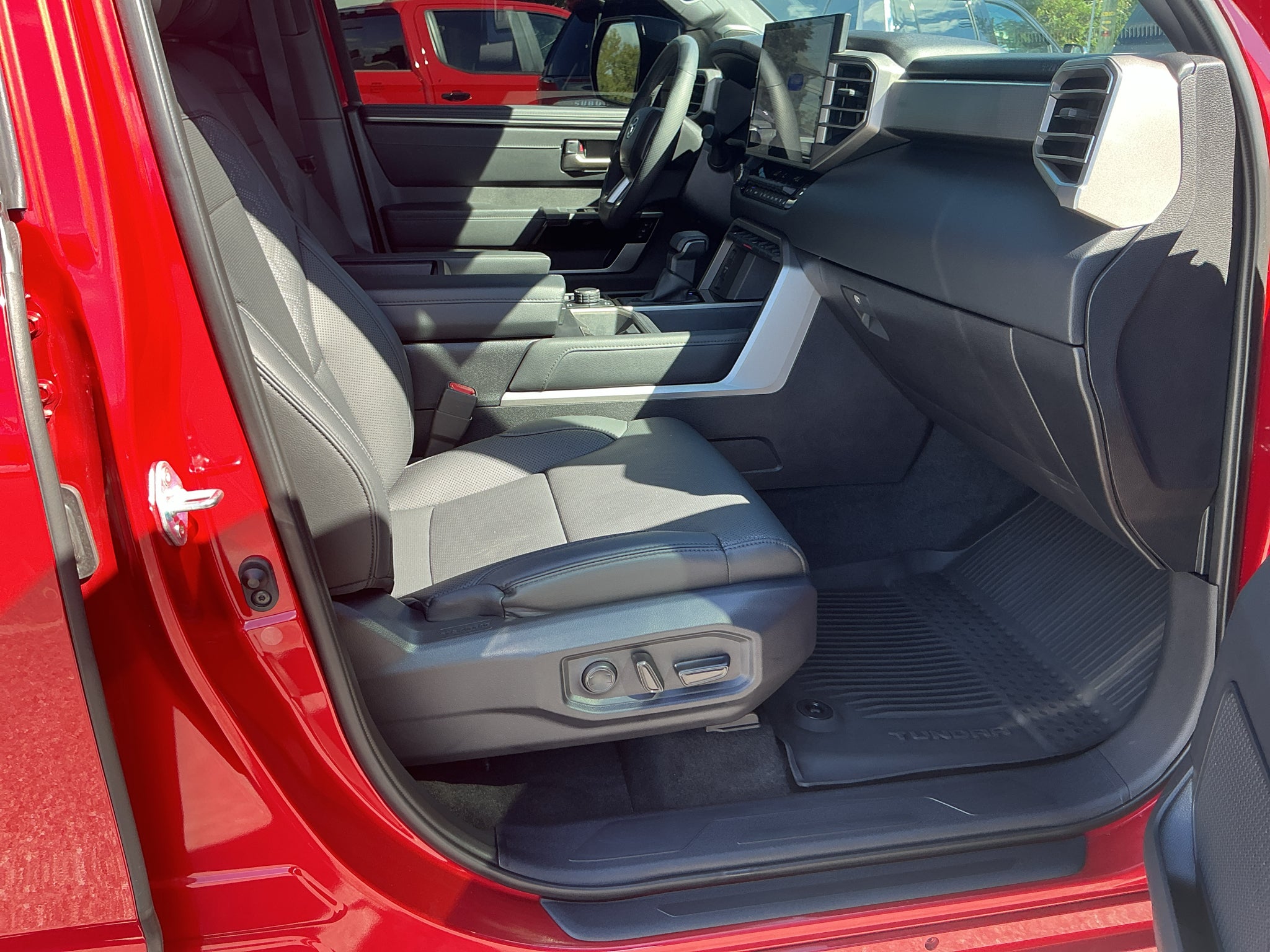 2025 Toyota Tundra Hybrid Limited CrewMax 6.4' Bed