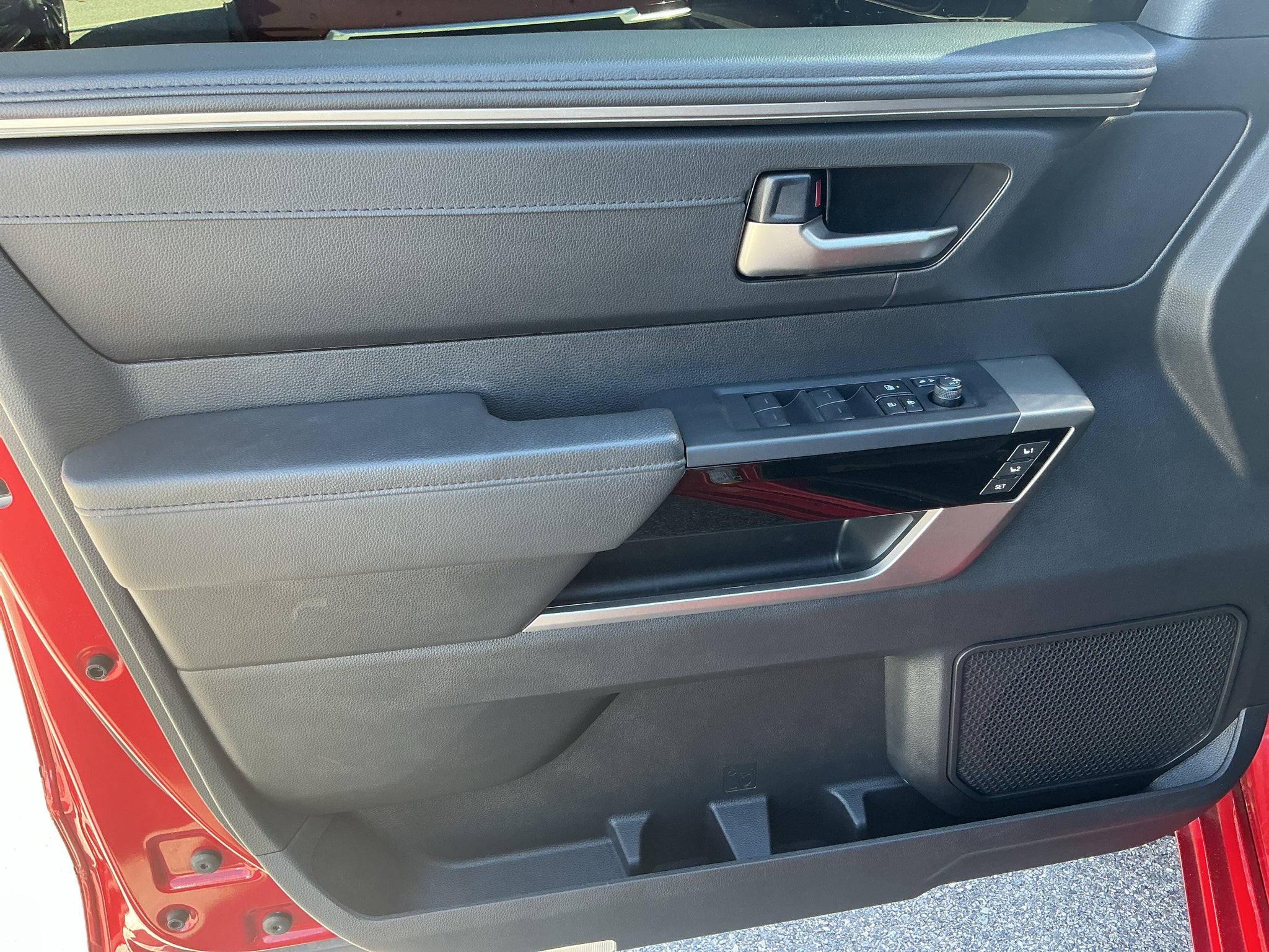 2025 Toyota Tundra Hybrid Limited CrewMax 6.4' Bed