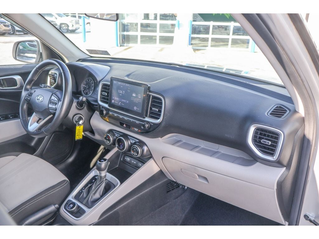 2022 Hyundai Venue SEL