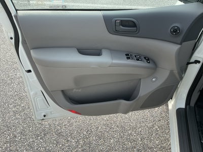 2014 Kia Sedona LX